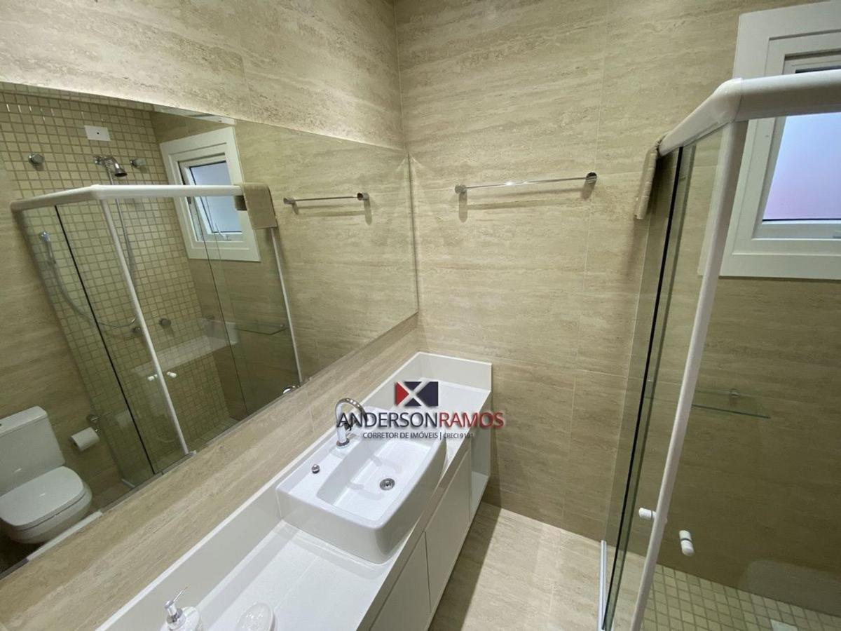 1083 - Apartamento Com Vista Para O Mar Em Bombinhas Exterior foto